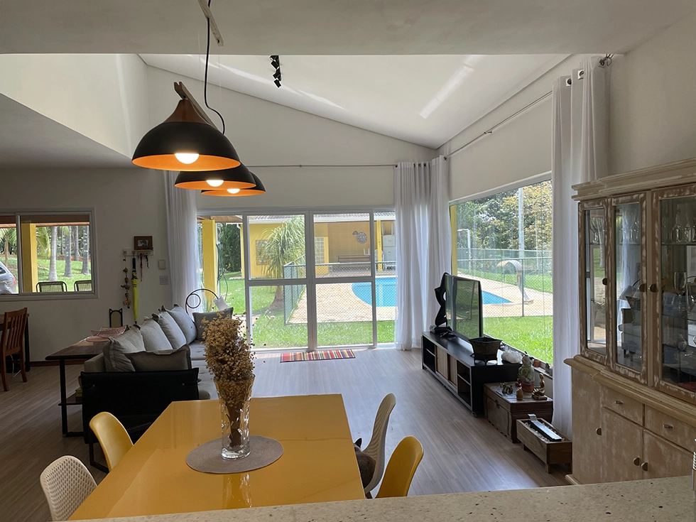 Sitio Atibaia sala e varanda